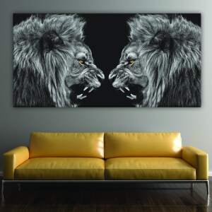 Tableau deux têtes de lion noir et blanc. Bonne qualité, original, accrochée sur un mur au-dessus d'un canapé
