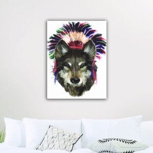 Tableau loup indien. Bonne qualité, original, accrochée sur un mur au dessus d'un canapé dans un salon