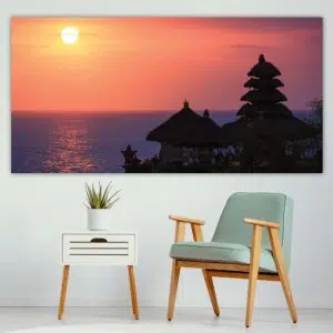 Tableau Paysage et coucher de soleil. Bonne qualité, original, accrochée sur un mur au-dessus d'un canapé dans un salon.