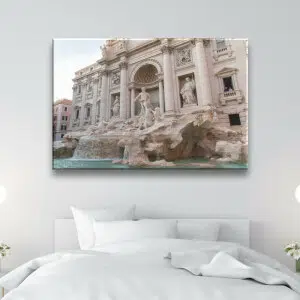 Tableau Rome fontaine. Bonne qualité, original, accrochée sur un mur au dessus d'un lit dans une maison