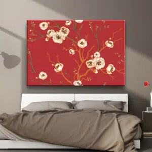 Tableau japonais sakura rouge. Bonne qualité, original, accrochée sur un mur au-dessus d'un lit dans une maison