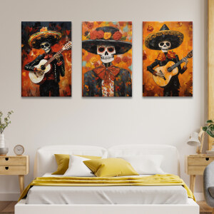 Tableau Mexique squelettes jouant de la guitare affiché dans une chambre au-dessus d'un lit aux draps blancs et à la couverture jaune avec deux tables de nuit en bois clair décorées de plantes
